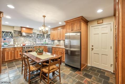 37 Van Dyke Drive Hohokus NJ 07423