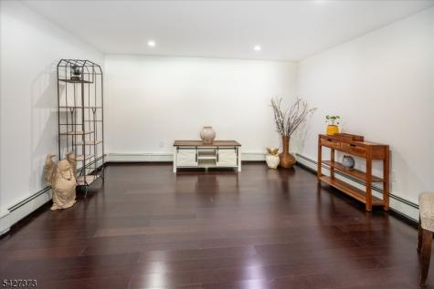 30 Foxcroft Road Parsippany-troy Hills NJ 07834