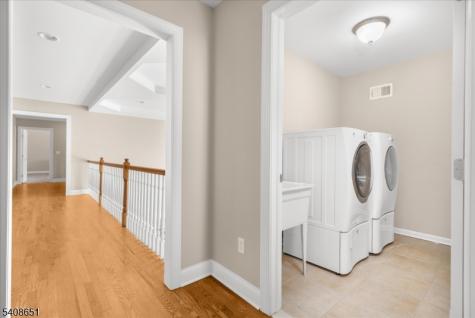 4 Steinbeck Court Alexandria NJ 08848