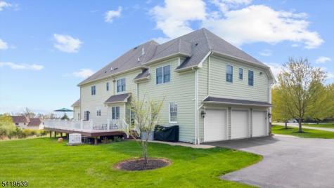 4 Steinbeck Court Alexandria NJ 08848