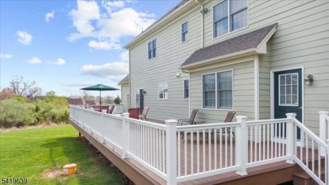4 Steinbeck Court Alexandria NJ 08848