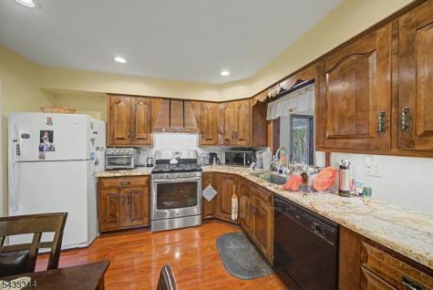 6 Hilltop Avenue Clark NJ 07066
