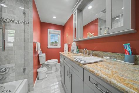 6 Hilltop Avenue Clark NJ 07066