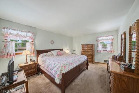 6 Hilltop Avenue Clark NJ 07066
