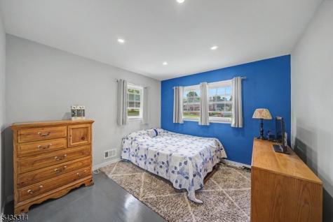 6 Hilltop Avenue Clark NJ 07066