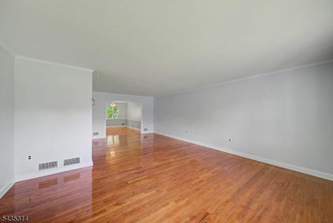 6 Hilltop Avenue Clark NJ 07066
