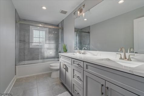 529 Openaki Road Denville NJ 07834