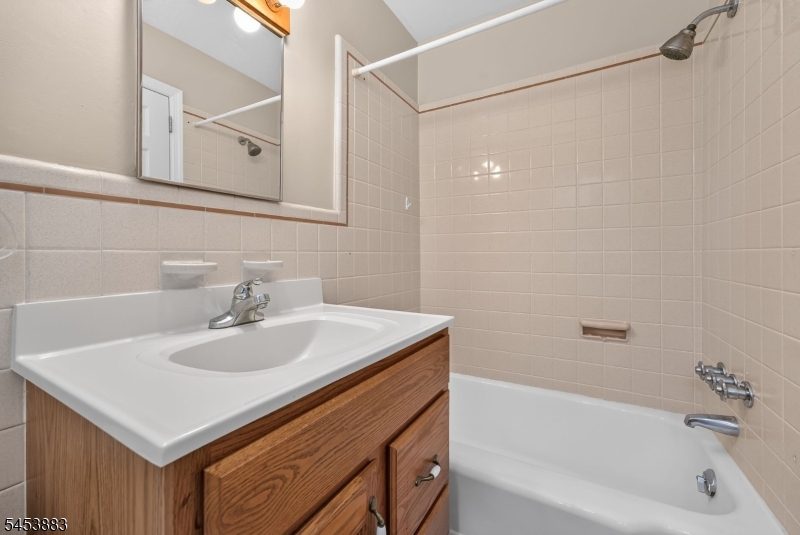 24 Cherryville Stanton Road Raritan NJ 08822