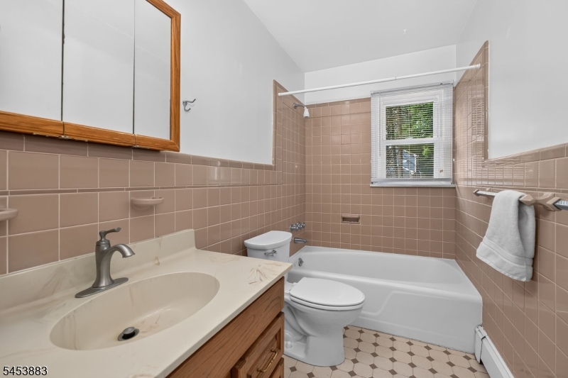 24 Cherryville Stanton Road Raritan NJ 08822