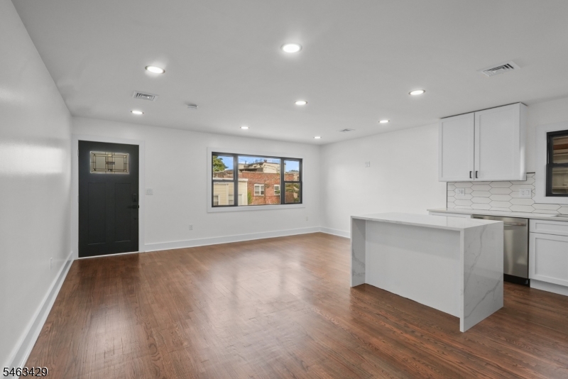 4314 Cottage Avenue North Bergen NJ 07047