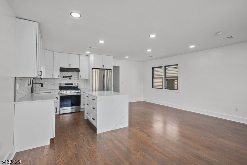 4314 Cottage Avenue North Bergen NJ 07047