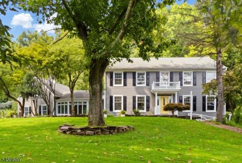 6 Fawn Ridge Road Clinton NJ 08833