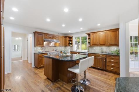 6 Fawn Ridge Road Clinton NJ 08833