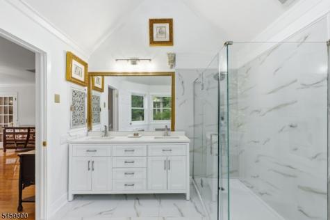 6 Fawn Ridge Road Clinton NJ 08833