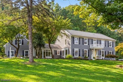 6 Fawn Ridge Road Clinton NJ 08833