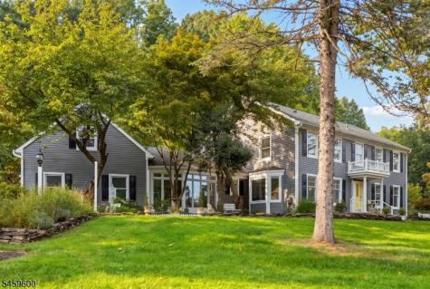 6 Fawn Ridge Road Clinton NJ 08833