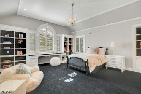 27 Hillside Avenue Millburn NJ 07078