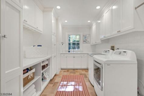 27 Hillside Avenue Millburn NJ 07078
