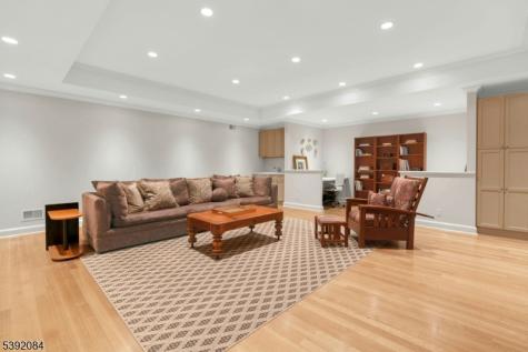 27 Hillside Avenue Millburn NJ 07078