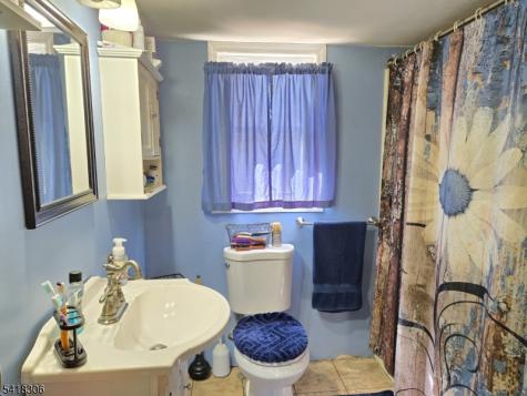 125 Bowerstown Road Washington NJ 07882