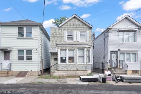88 Komorn Street Newark NJ 07105