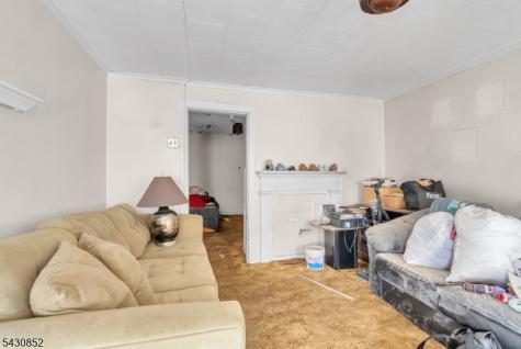 88 Komorn Street Newark NJ 07105