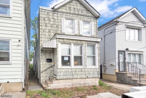 88 Komorn Street Newark NJ 07105