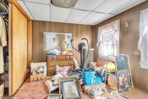 88 Komorn Street Newark NJ 07105