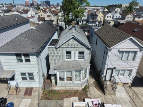 88 Komorn Street Newark NJ 07105