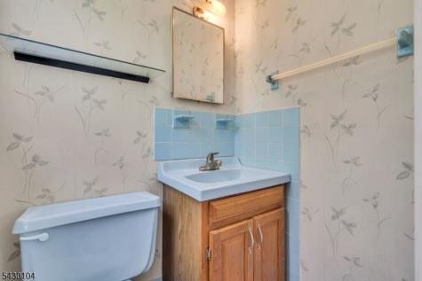 179 Valley View Road Hillside NJ 07205