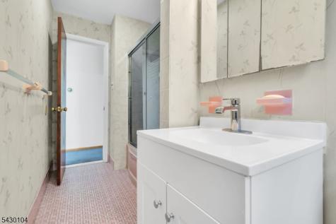 179 Valley View Road Hillside NJ 07205