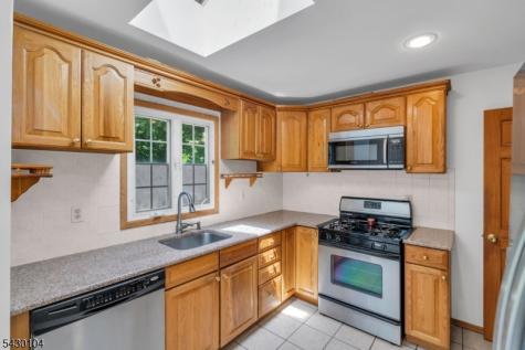 179 Valley View Road Hillside NJ 07205