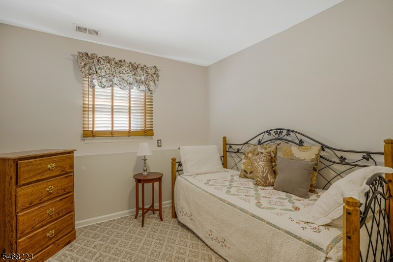 22 Dogwood Drive Middlesex NJ 08846