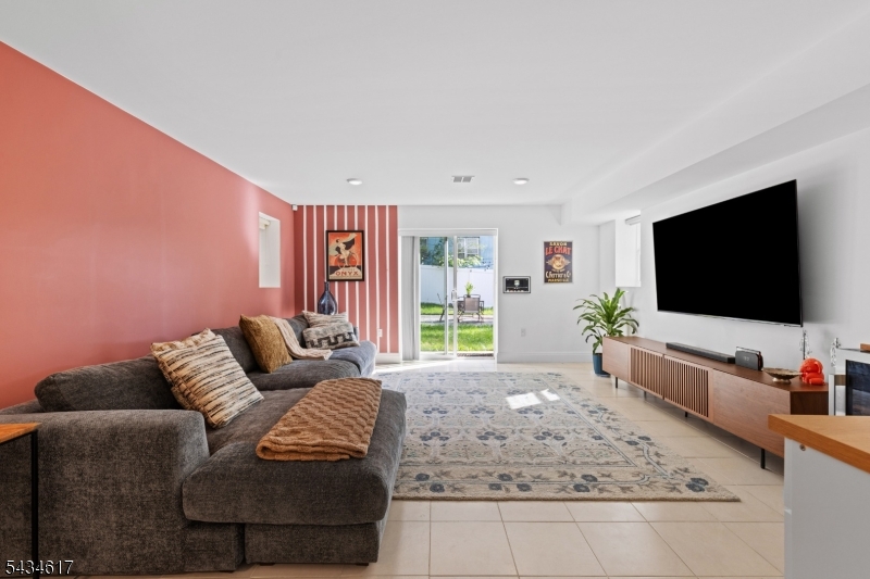 1603 71ST Street North Bergen NJ 07047