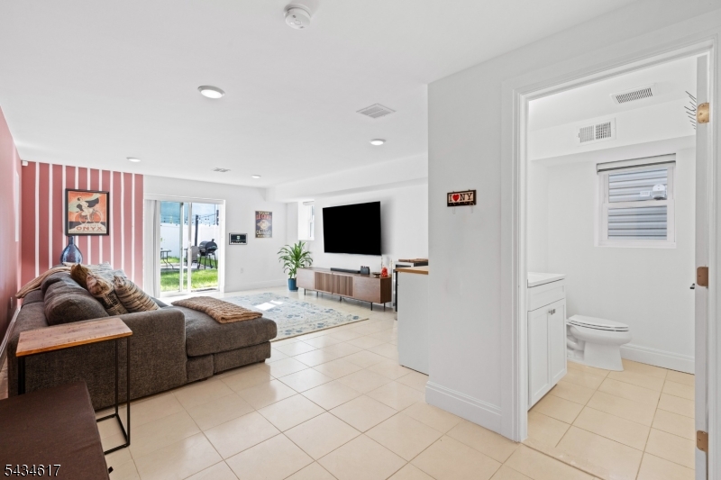 1603 71ST Street North Bergen NJ 07047