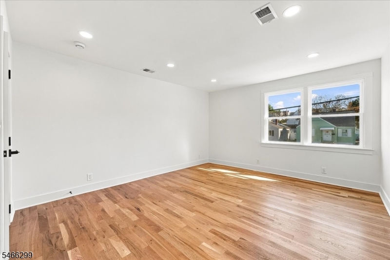 775 Chase Avenue Lyndhurst NJ 07071