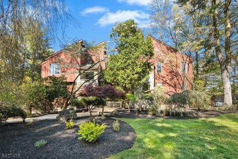 25 Ravenswood Lane Scotch Plains NJ 07076