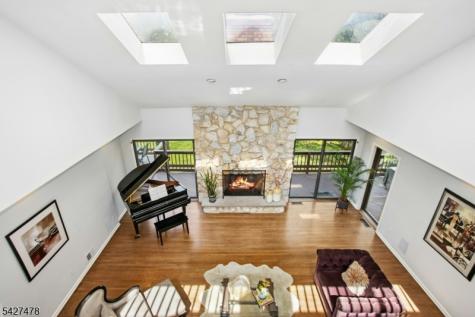 25 Ravenswood Lane Scotch Plains NJ 07076