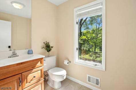 25 Ravenswood Lane Scotch Plains NJ 07076