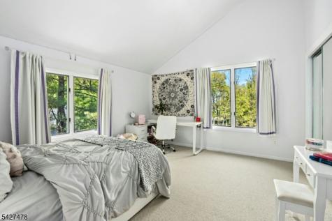 25 Ravenswood Lane Scotch Plains NJ 07076
