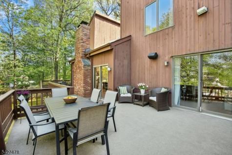 25 Ravenswood Lane Scotch Plains NJ 07076