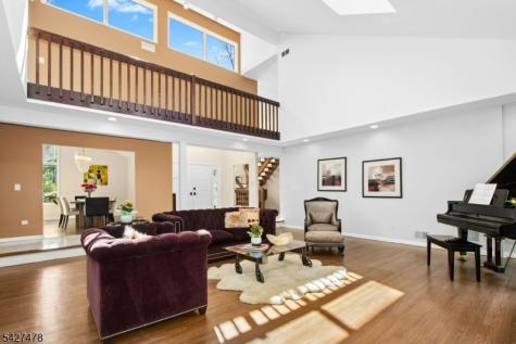 25 Ravenswood Lane Scotch Plains NJ 07076
