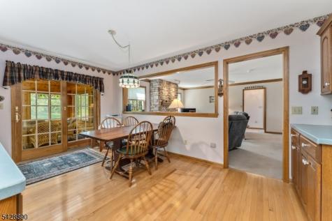 352 Bellis Road Holland NJ 08804