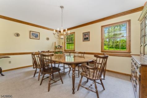 352 Bellis Road Holland NJ 08804