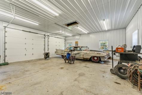 352 Bellis Road Holland NJ 08804