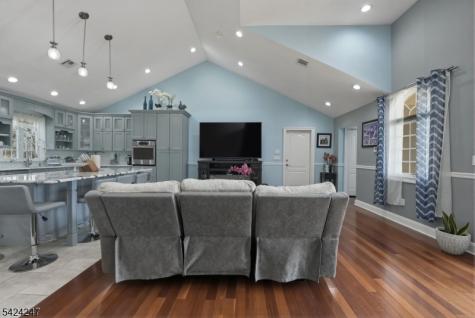 358 S Middlebush Road Franklin NJ 08873