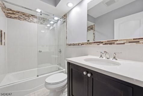 358 S Middlebush Road Franklin NJ 08873