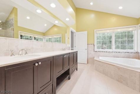 358 S Middlebush Road Franklin NJ 08873