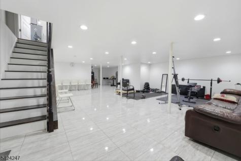 358 S Middlebush Road Franklin NJ 08873