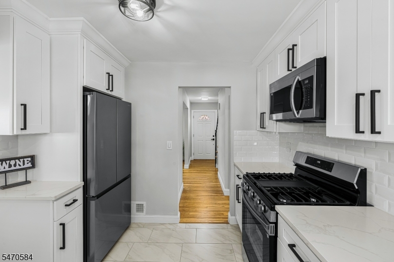 68 Elliot Place Edison NJ 08817